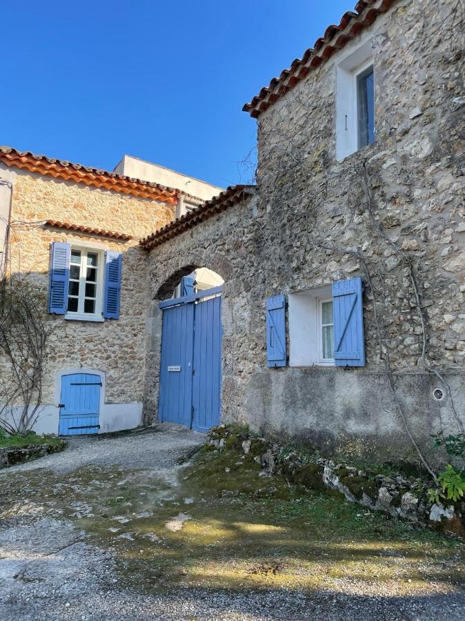 La Parenthese Du Var - Gite Avec Grande Terrasse Vue Sur Piscine Saint-Antonin-du-Var Dış mekan fotoğraf
