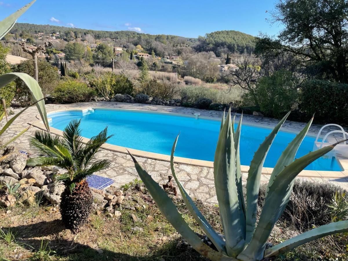 La Parenthese Du Var - Gite Avec Grande Terrasse Vue Sur Piscine Saint-Antonin-du-Var Dış mekan fotoğraf