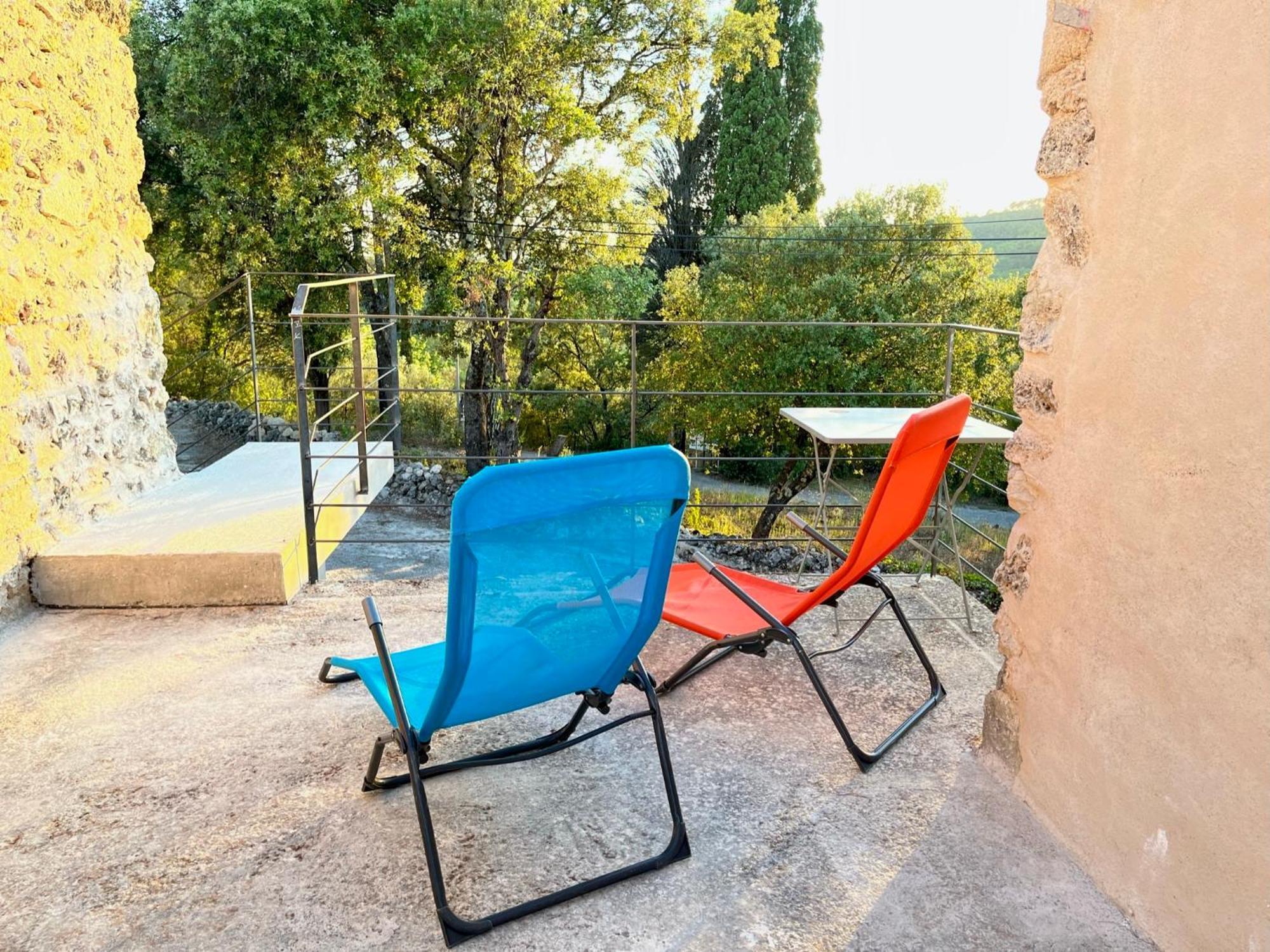 La Parenthese Du Var - Gite Avec Grande Terrasse Vue Sur Piscine Saint-Antonin-du-Var Dış mekan fotoğraf